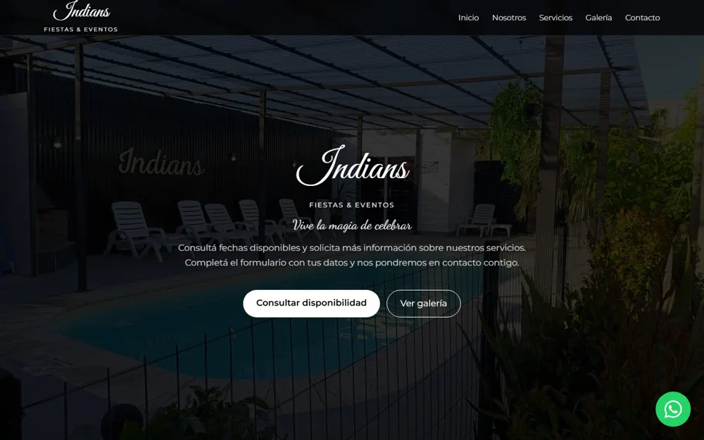 Portada de indianseventos.uy con el salón y la piscina de noche